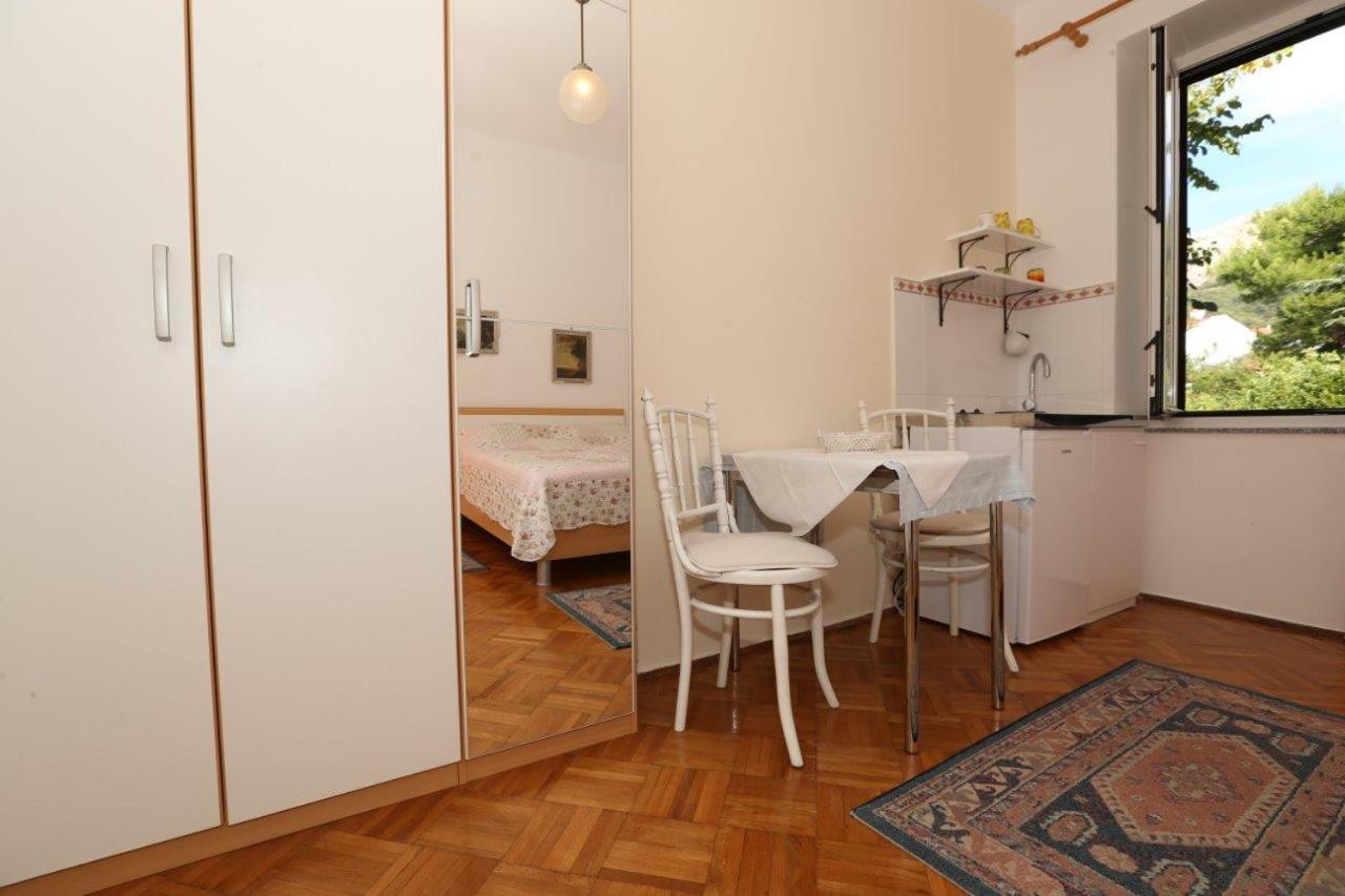 Studio Apartments Cavrak With Terrace Baška Eksteriør billede