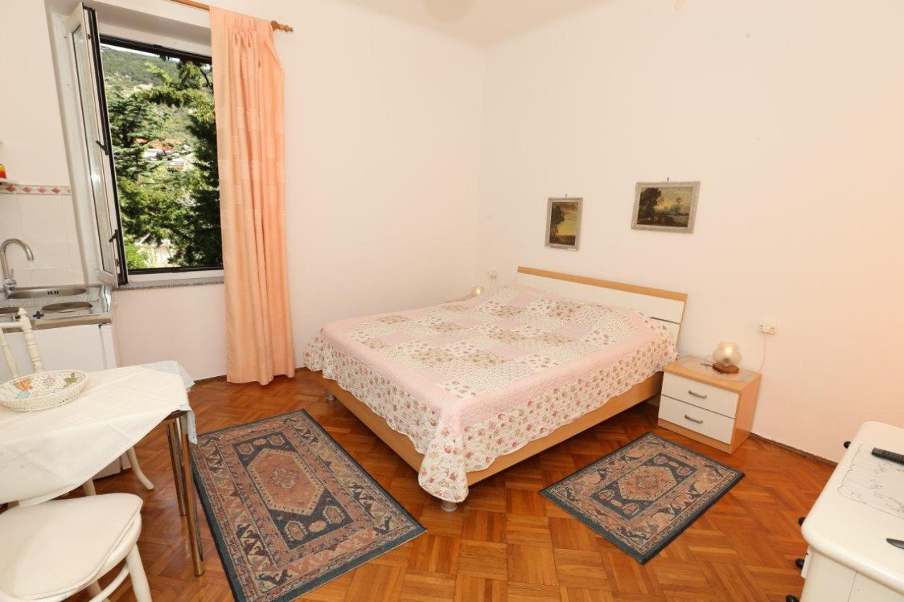 Studio Apartments Cavrak With Terrace Baška Eksteriør billede