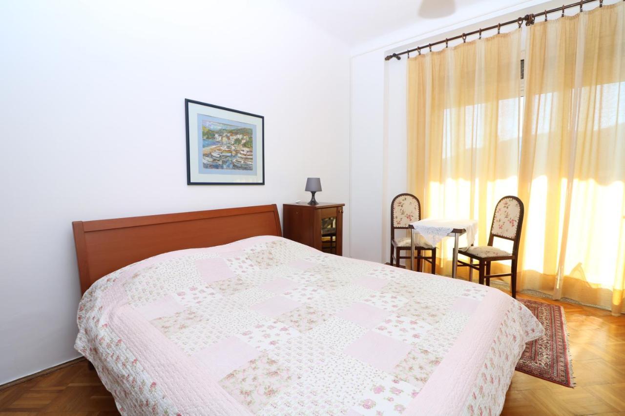 Studio Apartments Cavrak With Terrace Baška Eksteriør billede